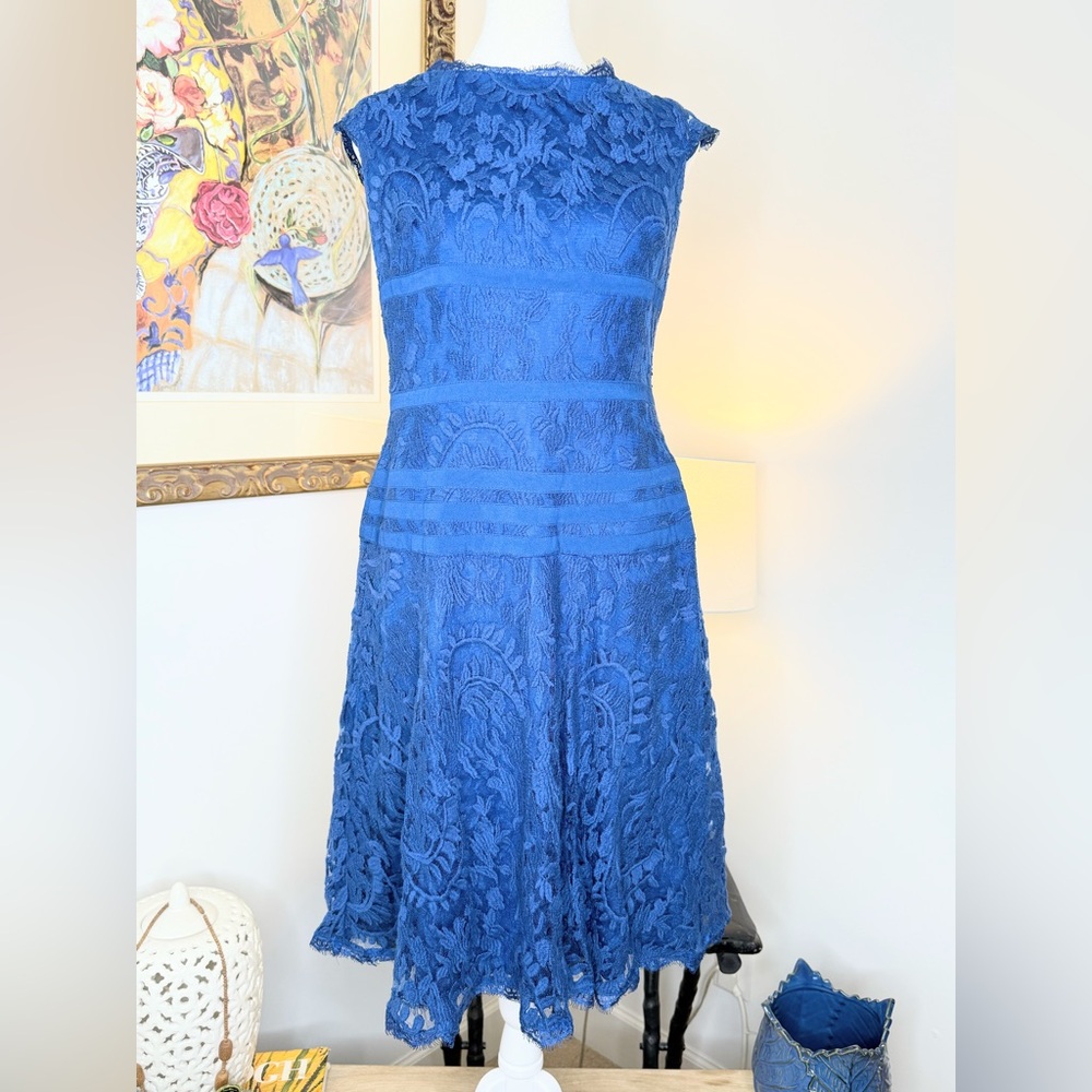 Adrianna Papell Blue Lace Fit & Flare Dress Size 8 Cocktail Party Wedding - Picture 1 of 16